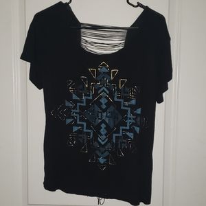 Cute shirt with stringy detail